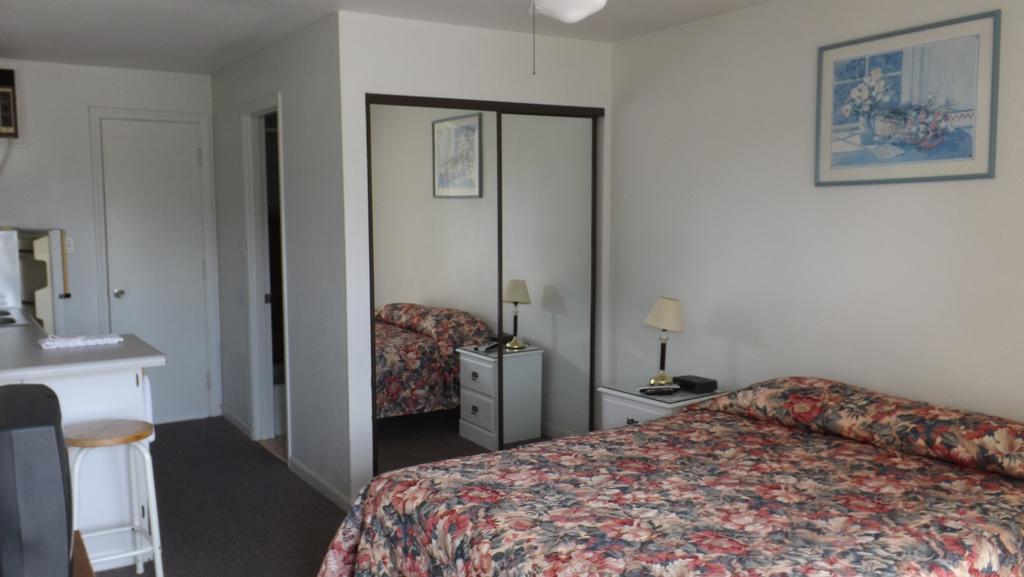 Twin Lakes Inn Bull Shoals Habitación foto