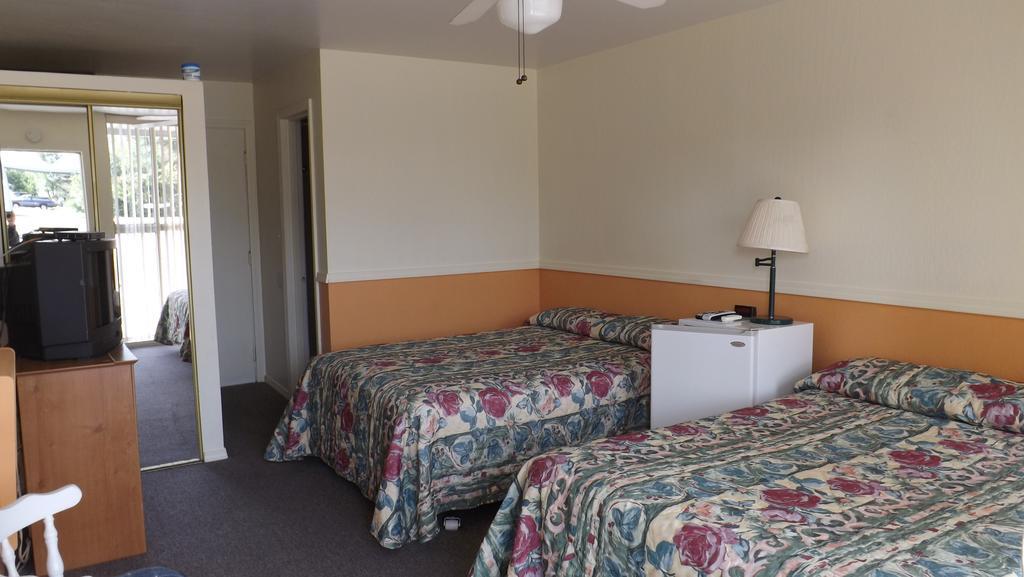 Twin Lakes Inn Bull Shoals Habitación foto